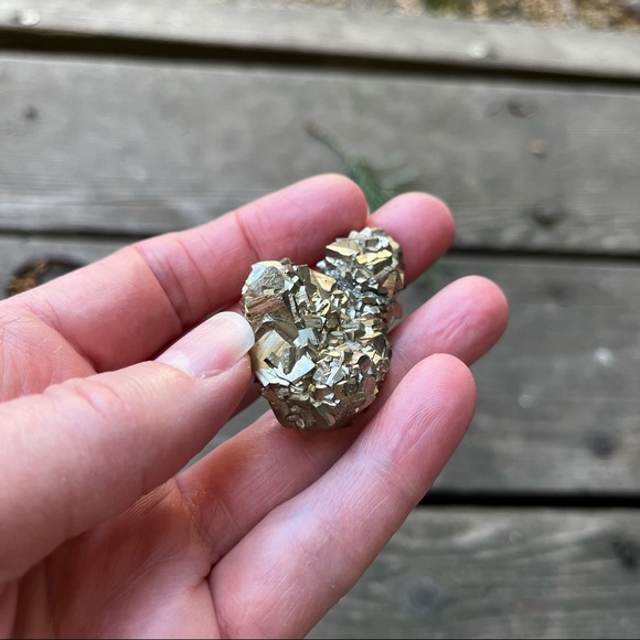 Pyrite Rose Flower - Double Formation - Picture 14 of 14